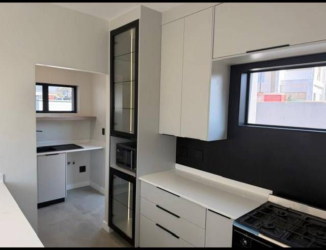 4 BEDROOM HOUSE FOR SALE IN FOUNTAINBROOK ESTATE